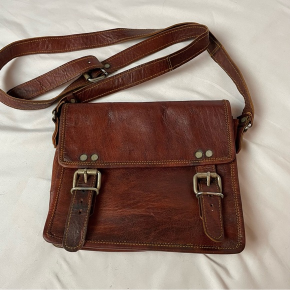 Vida Vida Vintage Midi Leather 2 Buckle Day Bag - Picture 1 of 11